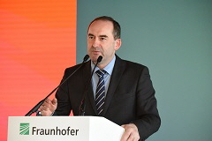 Festveranstaltung zum Grndungstag "70 Jahre Fraunhofer" mit Ministerprsident Dr. Markus Sder, Staatsminister Hubert Aiwanger, Bundesministerin fr Bildung und Forschung Anja Karliczek, Dr.-Ing. Reinhard Ploss (Vorstandsvorsitzender der Infineon Technologies AG), Prof. Dr.-Ing. Heinz Jrg Fuhrmann (Vorsitzender des Vorstandes der Salzgitter AG), sowie Fraunhofer-Prsident Prof. Dr.-Ing. Reimund Neugebauer. Mnchen am 26.03.2019