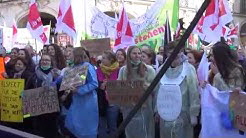Warnstreik in der Tarifrunde fr die Landesbeschftigten - Demonstration und Kundgebung in Mnchen am 26.02.2019