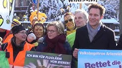 Bienenstreik zur aktuellen Stunde - Volksbegehren Artenvielfalt Maxmonument Mnchen am 05.02.2019